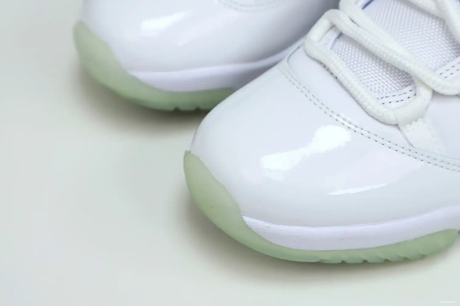 JORDAN Kimikick LOW BLUE AIR LEGEND RETRO 11 0428